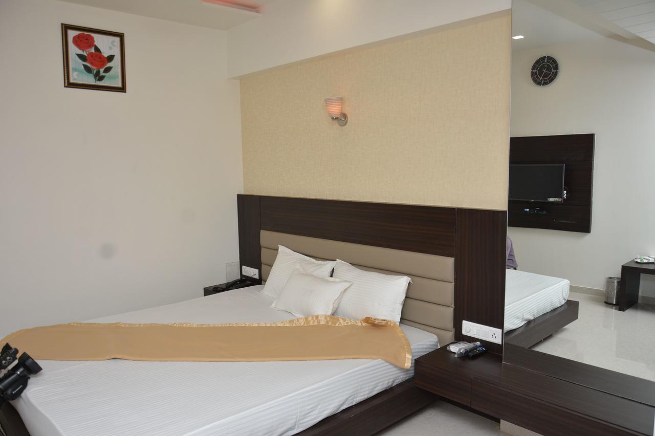 Hotel Darshan Rājula Zewnętrze zdjęcie